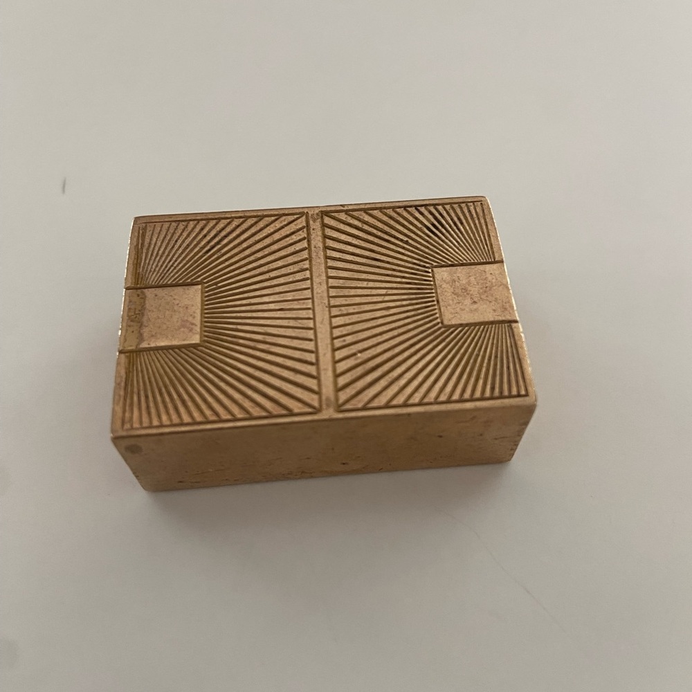 Elegant Volupté USA Gold Brass Sunburst Trinket/Pill Box